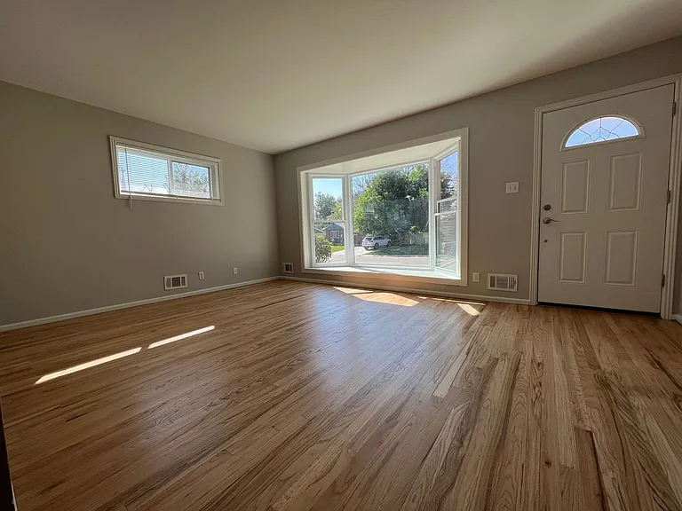 1365 Lucille Ct — Photo 5