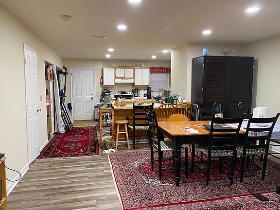 5th image of 1423 Jennifer Dr #1