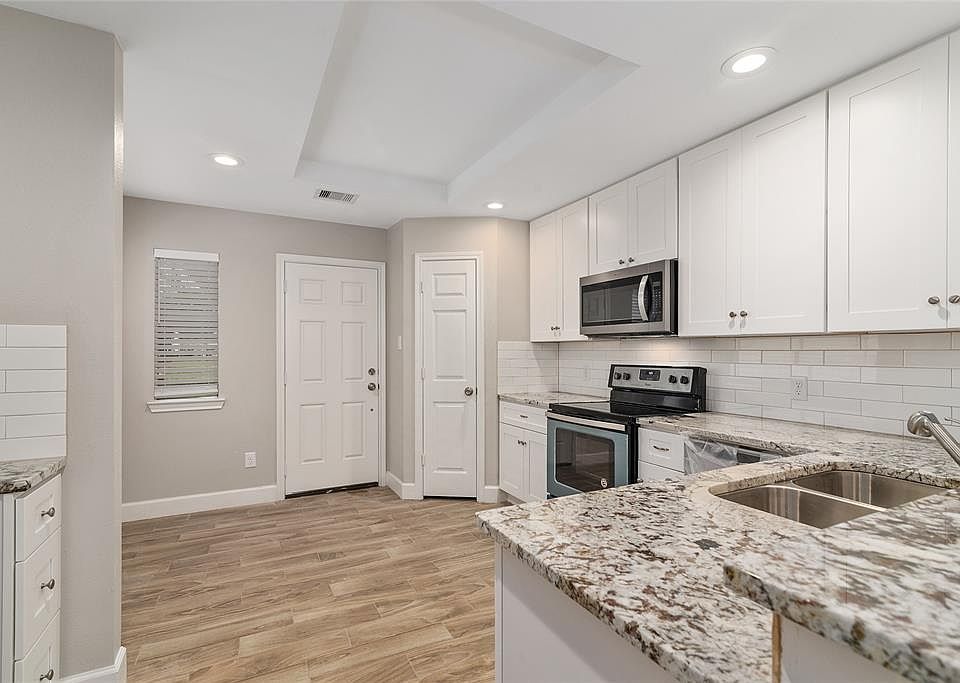 1st image of 24110 Nomini Hall Ln