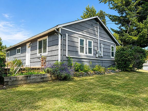4th image of 33625 Ferndale Ave