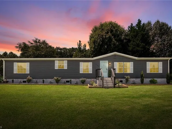 128 Vp Dr, Stokesdale, NC 27357