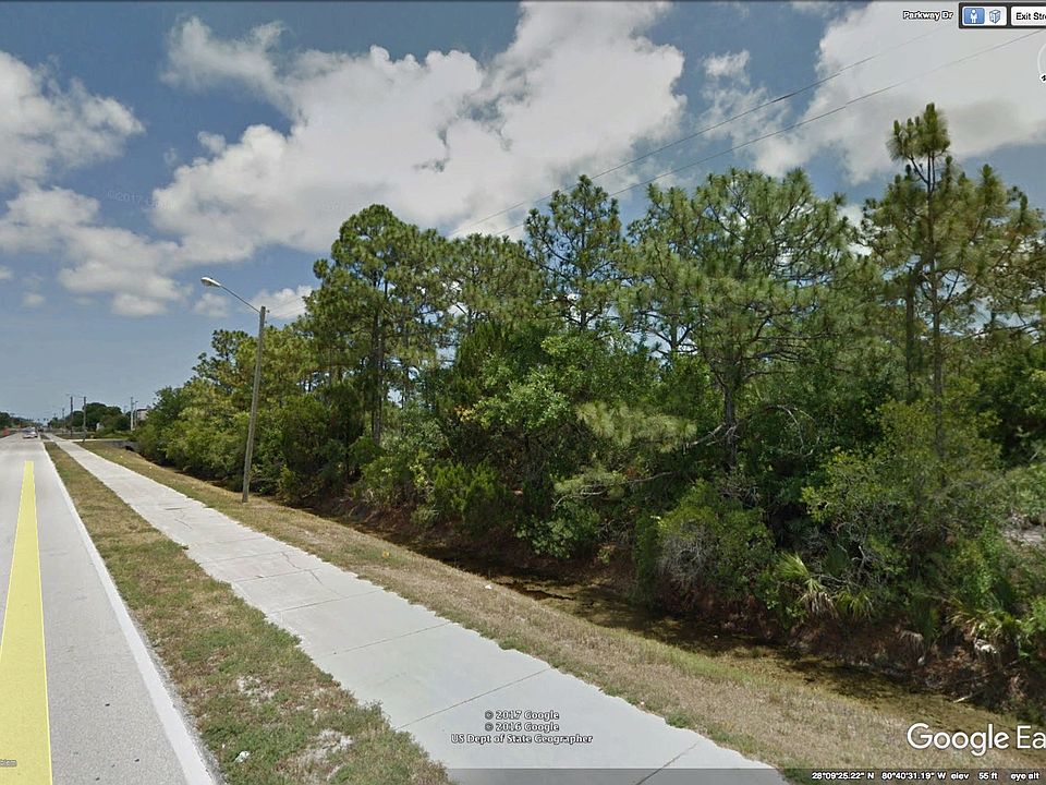2nd image of 3201 Parkway Dr