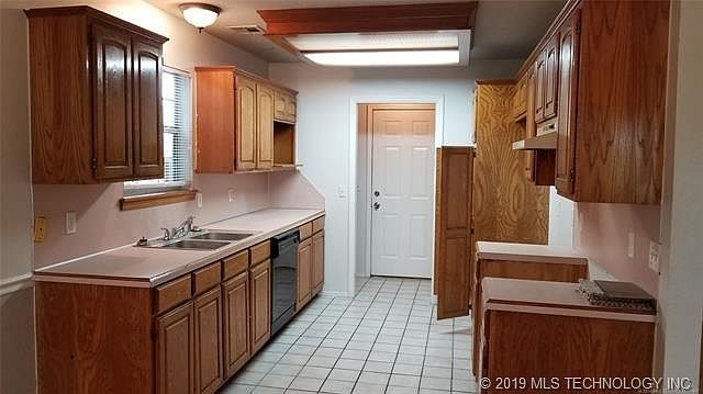 2nd image of 2716 W 66th Pl