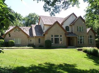 19455 Buckingham Pl, Brookfield, WI 53045