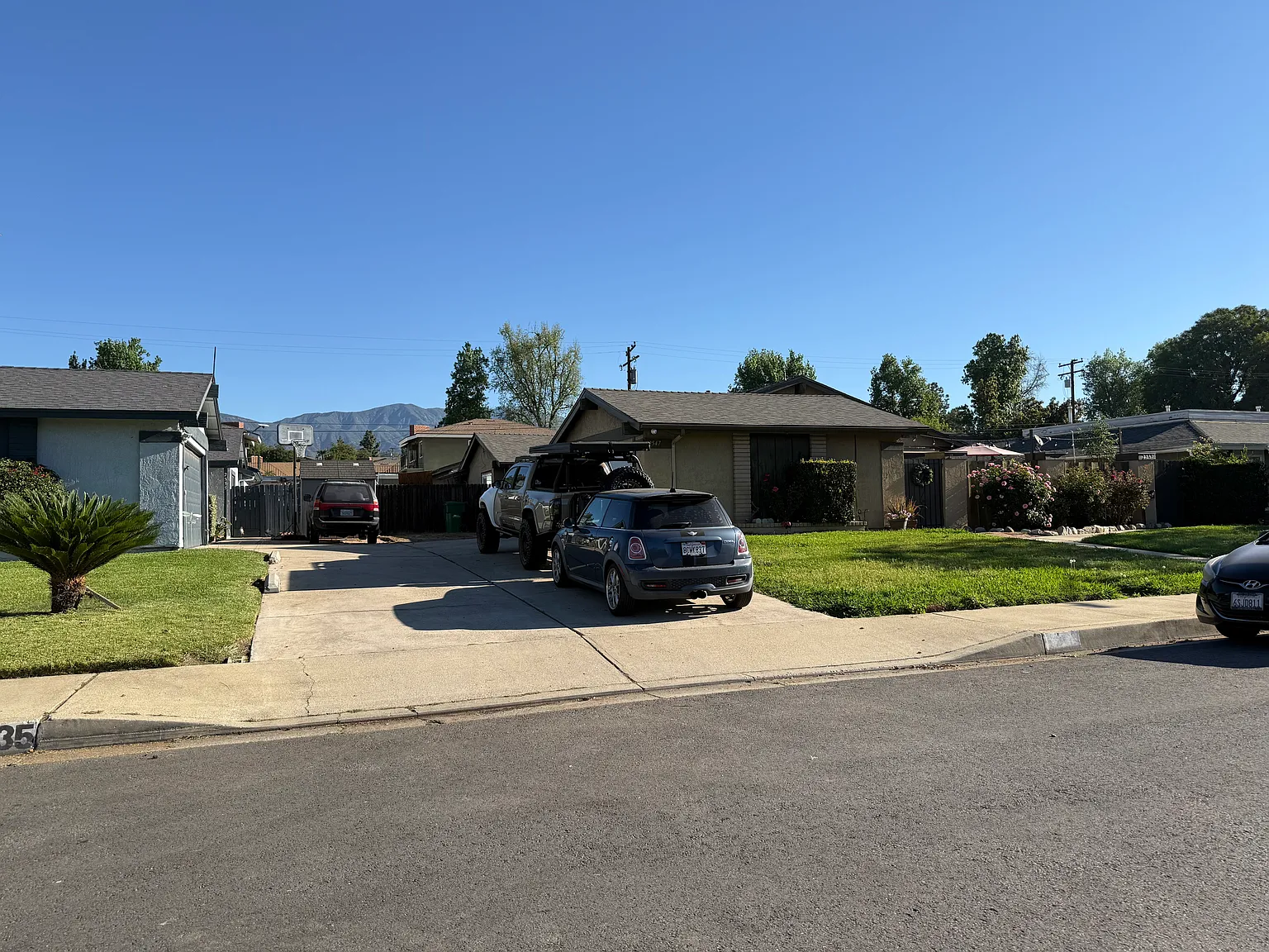3 bed, 1400 sqft, $3,200 — Photo 2