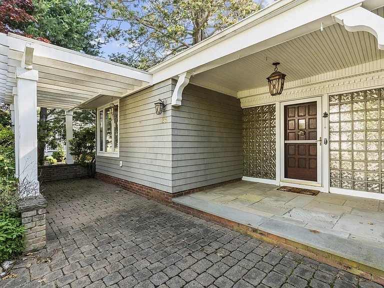 25 Crescent Bluff Ave — Photo 31