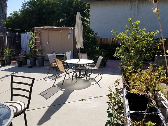 3rd image of 7725 Elwood Ct