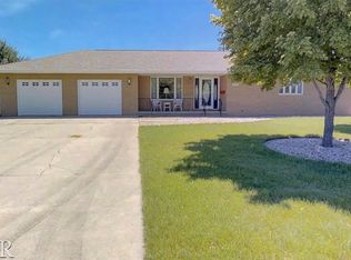 1101 Janice Ave, Le Roy, IL 61752