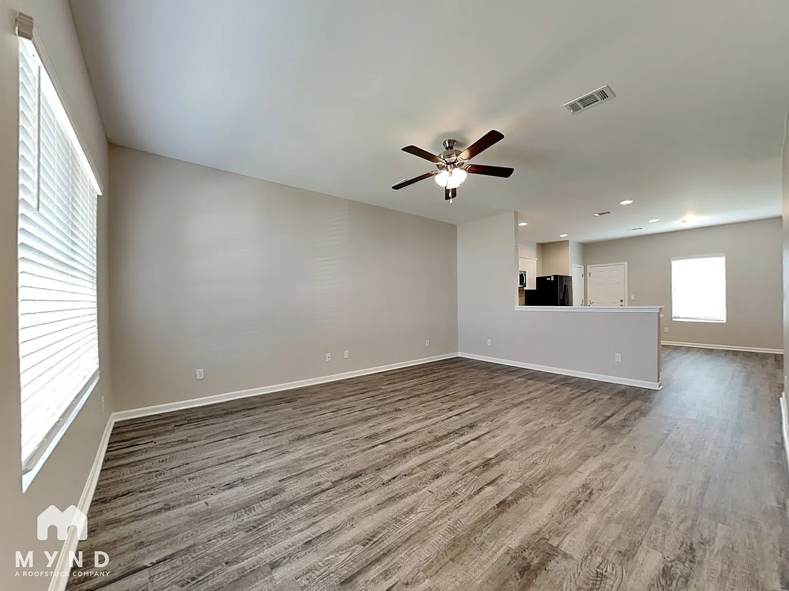 4 bed, 3.0 bath, 2347 sqft, $1,995 — Photo 2