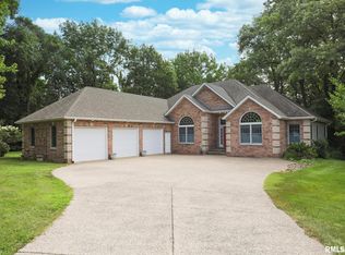 2500 Archer Dr, East Moline, IL 61244