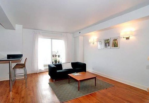 4th image of 841 W Windsor Ave APT 6A