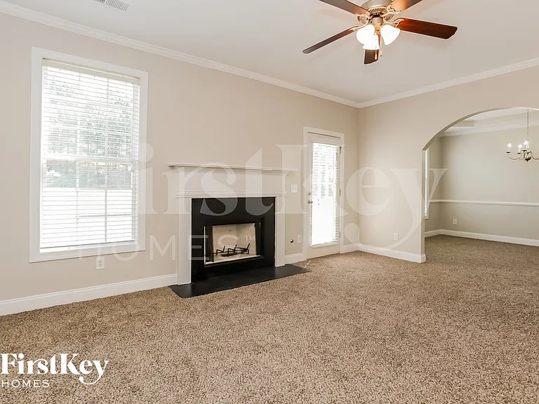 5680 Grande River Rd — Photo 2