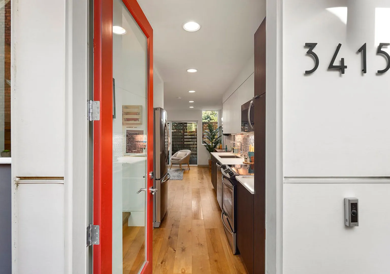 Modern Beacon Hill Townhome | Rooftop Deck with City Views — Photo 1