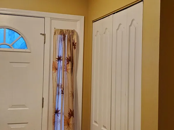 1537 Diamond Dr, Hoffman Estates, IL 60192