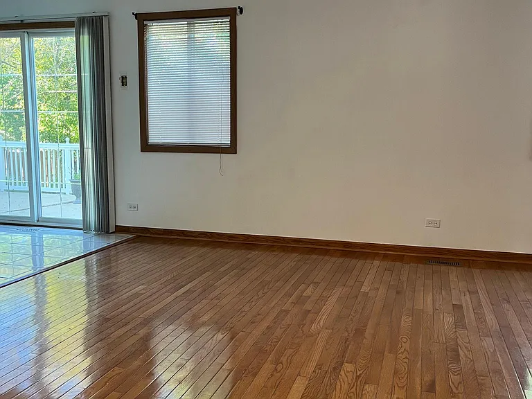 128 Ainslie Dr — Photo 7
