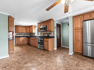 13 Canterbury St, Billerica, MA, 01821