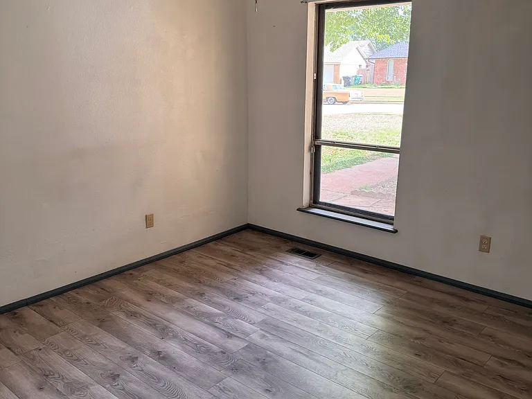 2229 NW 113th Pl — Photo 11