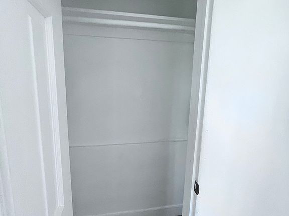 3rd image of 7131 El Selinda Ave