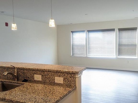 2nd image of 24160 Port Ln #309