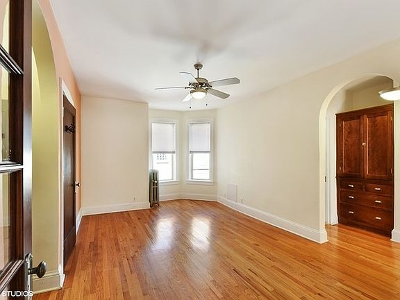 4th image of 5456 S Cornell Ave APT 3E