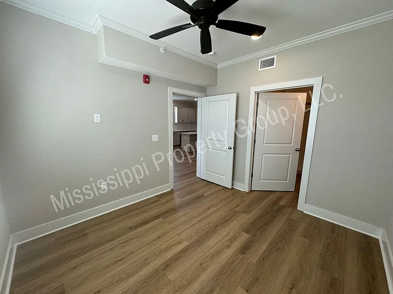 Chickasaw Flats — Photo 32