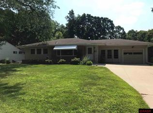15 Dellview Ln, Mankato, MN 56001