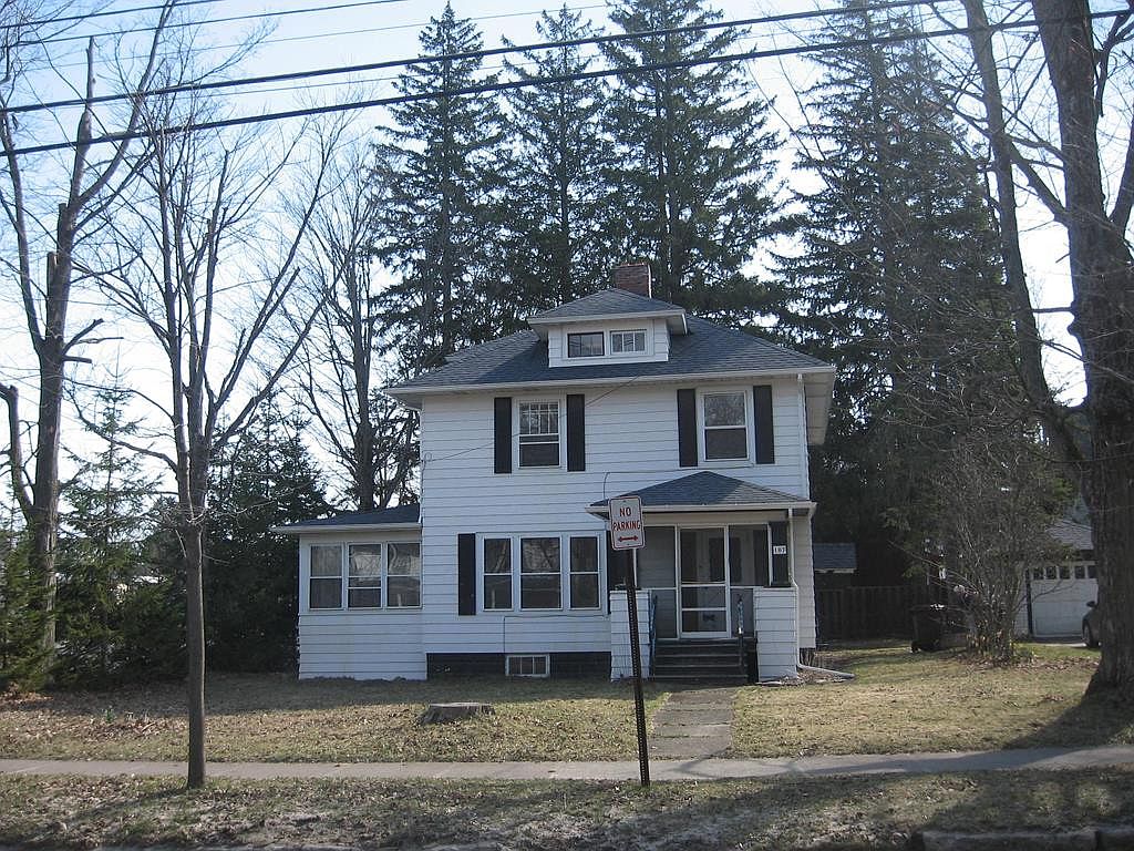 107 Park St, Malone, NY 12953 Zillow