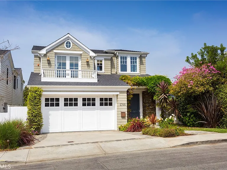 2705 Palm Ave — Photo 1