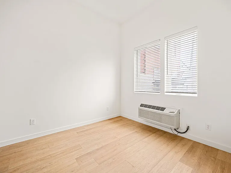 623 E Main St #105 — Photo 9