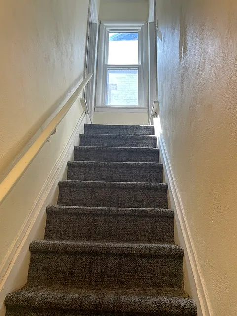 2 bed, 2500 sqft, $975 — Photo 3
