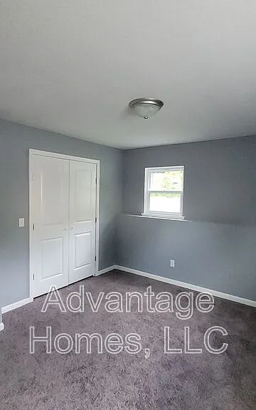 700 N 70th St — Photo 11