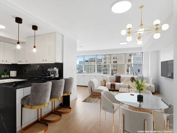 300 East 71st Street image 1 of 13