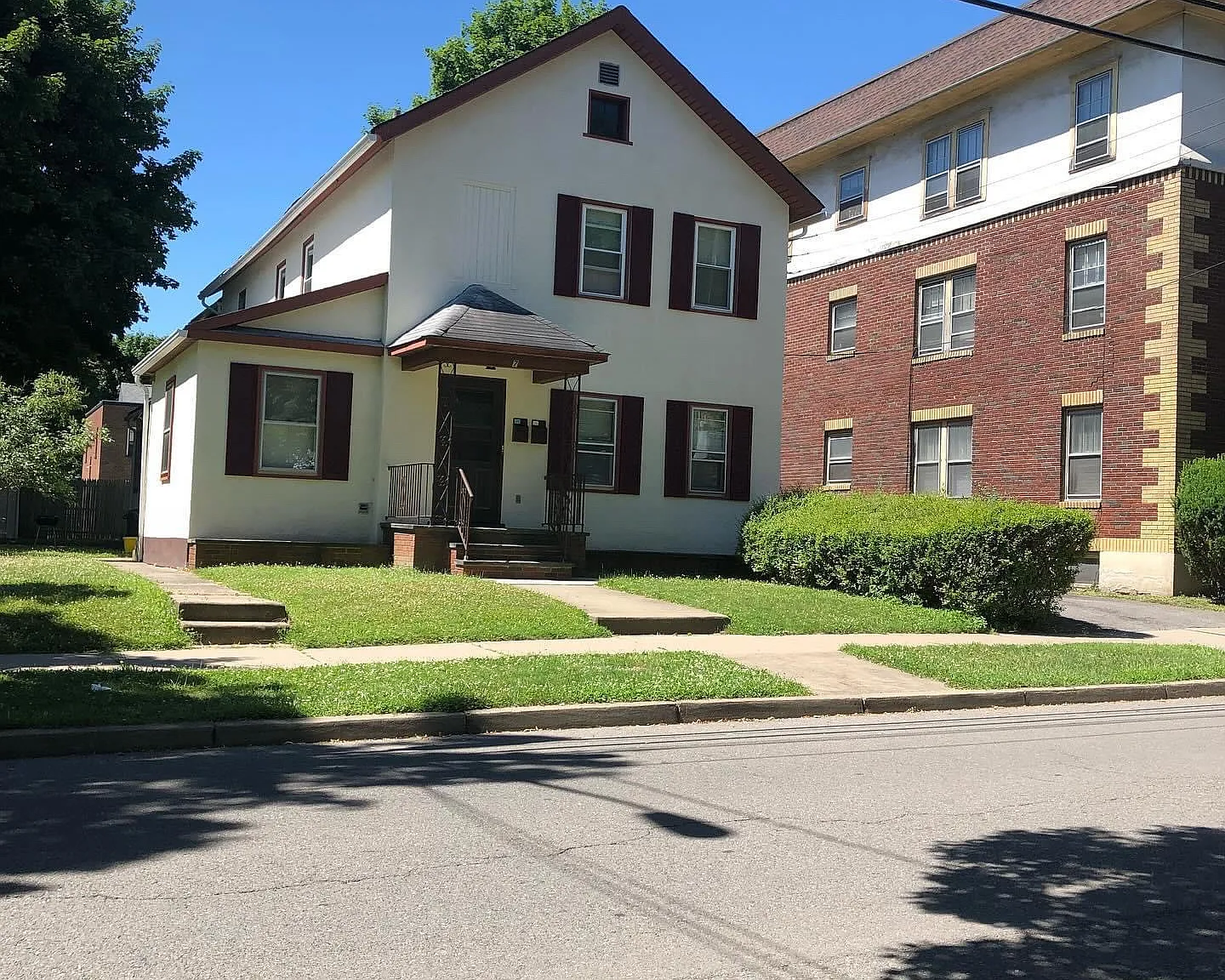 7 Seminary Ave — Photo 3