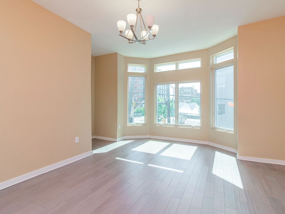 1st image of 718 N 15th St #44