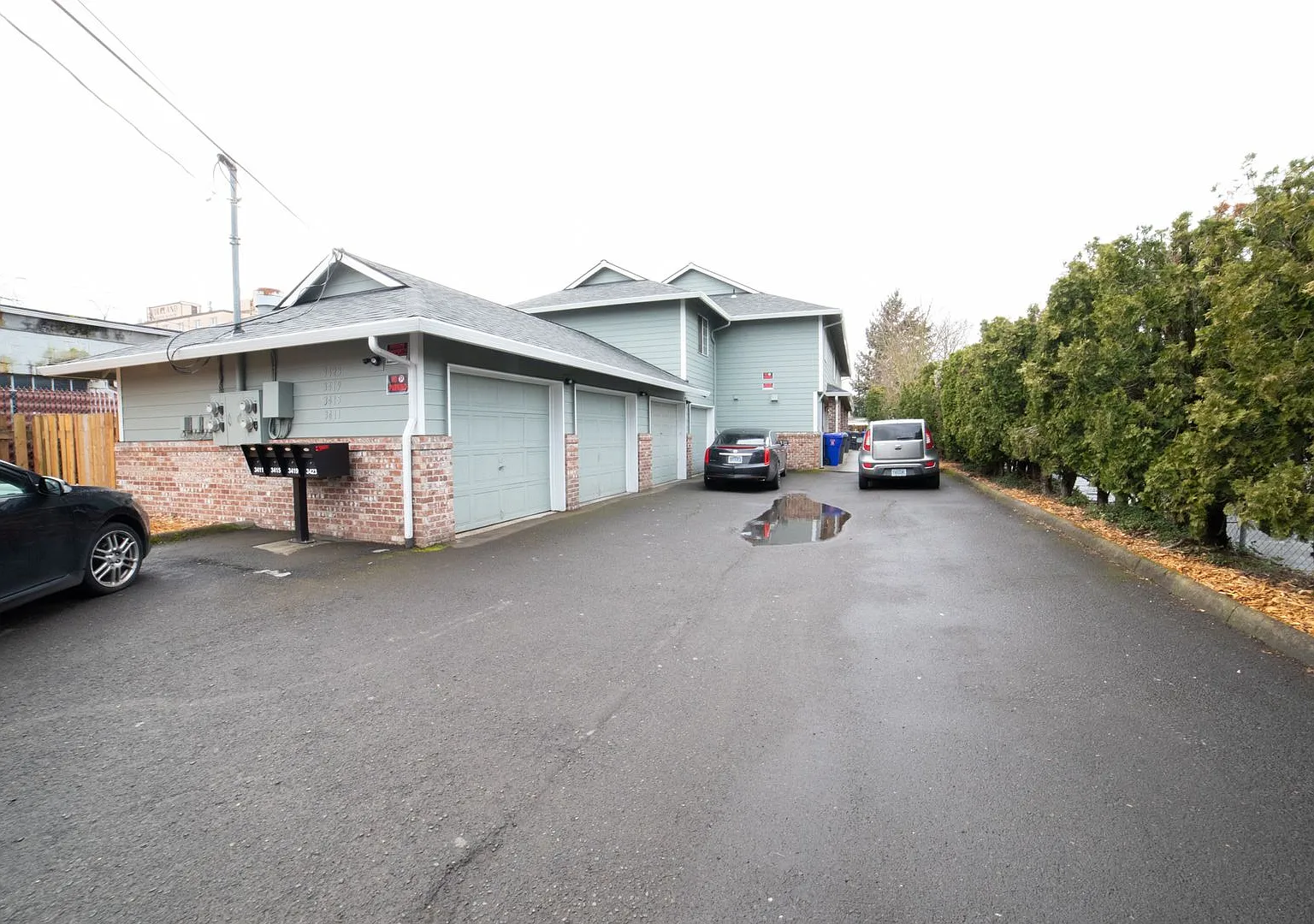 YOUNG19 — Photo 2