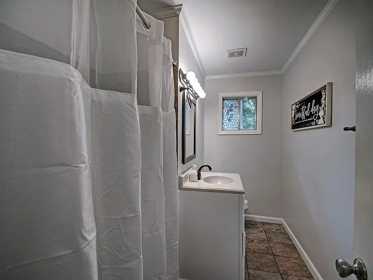 403 Turtle Creek Dr — Photo 5