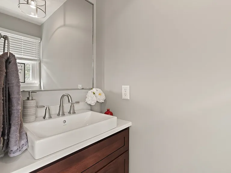 29 Trifiro Rd — Photo 12