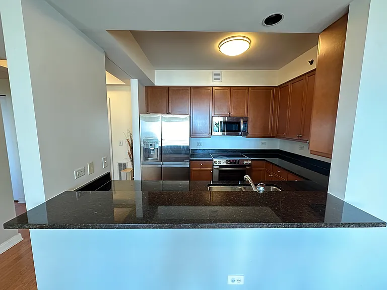 130 N Garland Ct #1407 — Photo 4