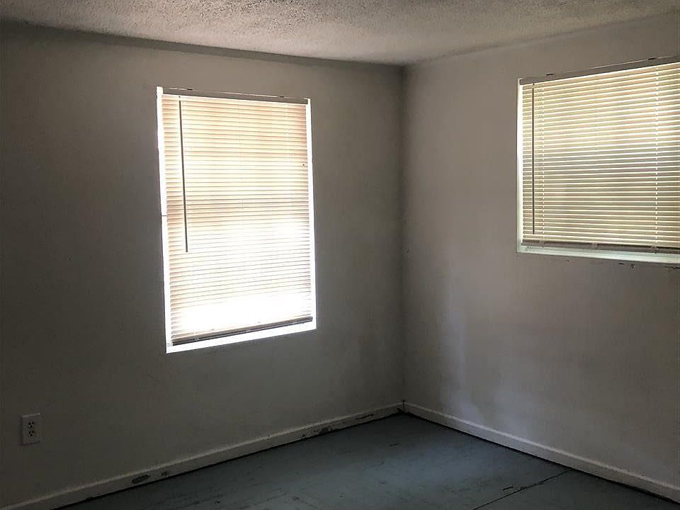 2nd image of 1605 N R St