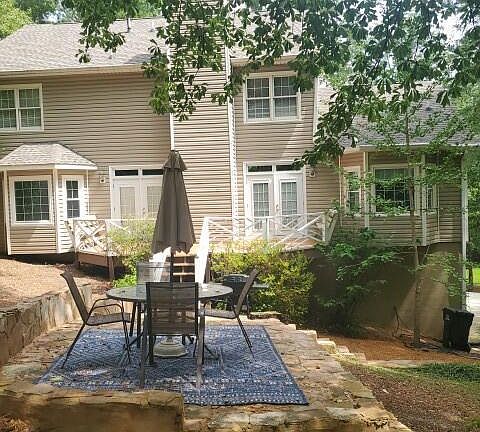 4th image of 108 Nassau Ct