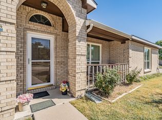 400 Piccadilly Cir, Burleson, TX 76028