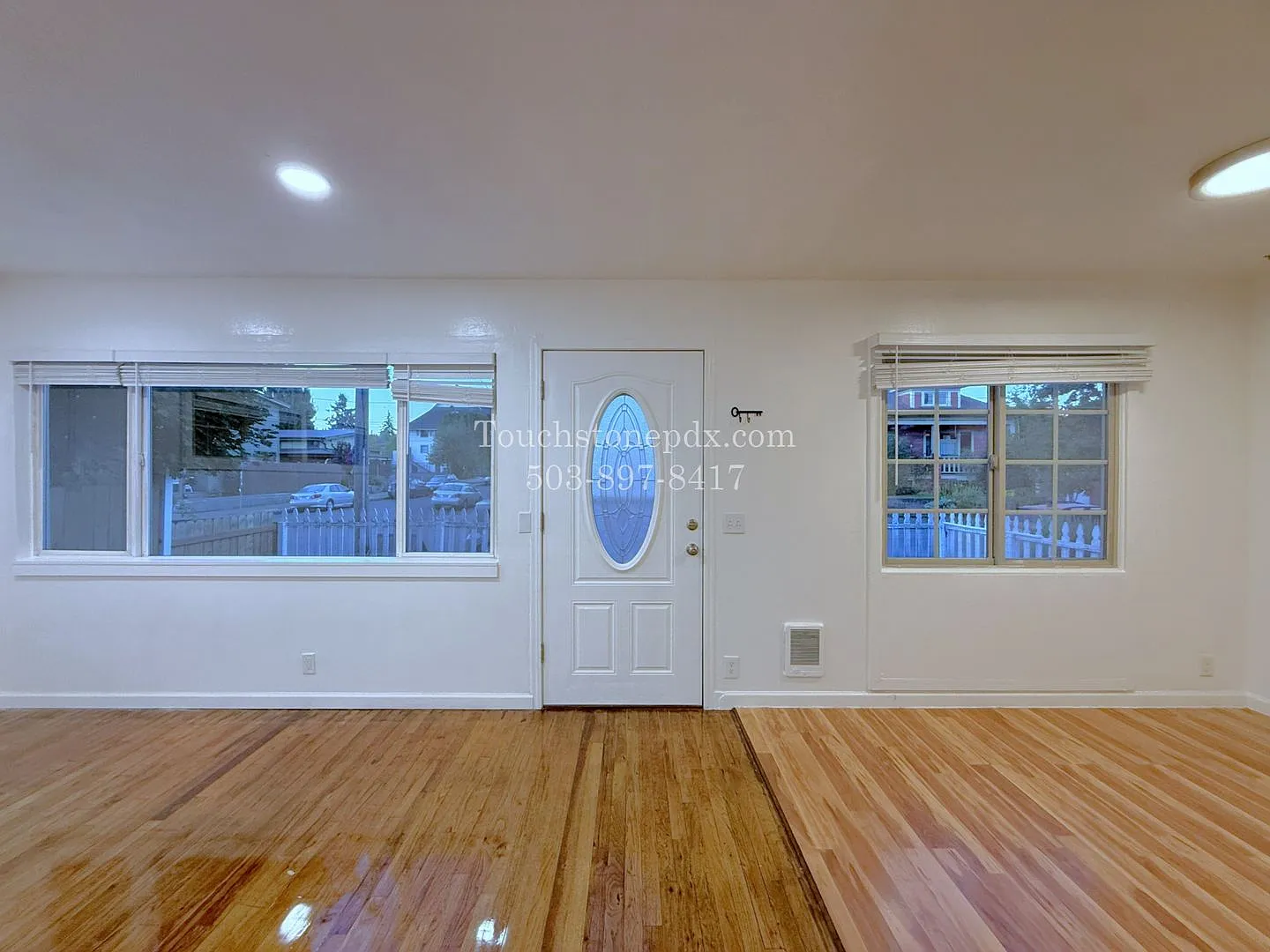 Charming NE Portland 4 Bed Home with Updated Kitchen & 2-Car Garage — Photo 4
