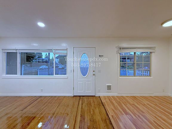 4th image of 535 N Webster St