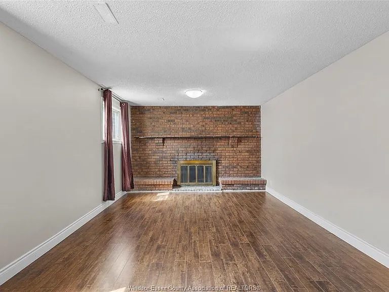 3083 Jefferson Blvd — Photo 19