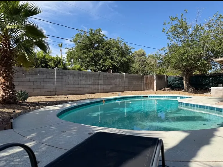 E Desert Cove Ave — Photo 7
