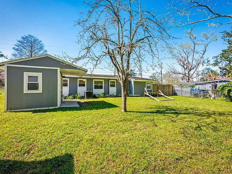 909 Westgate Dr — Photo 28