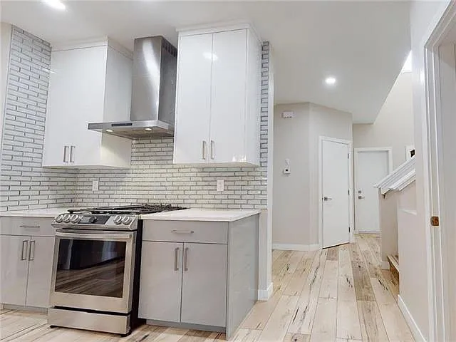 131 George Barone Bay — Photo 14