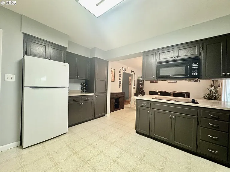 25371 Perkins Rd — Photo 17
