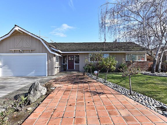 2nd image of 1534 Phantom Ave