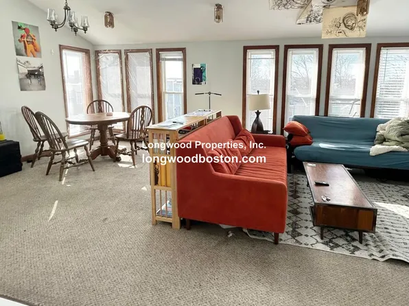 33 Lawn St, Roxbury, MA